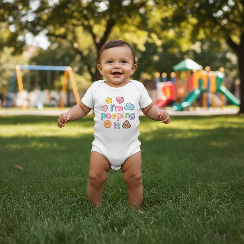 I'm pooping it - Baby short-sleeve bodysuit made from organic cotton