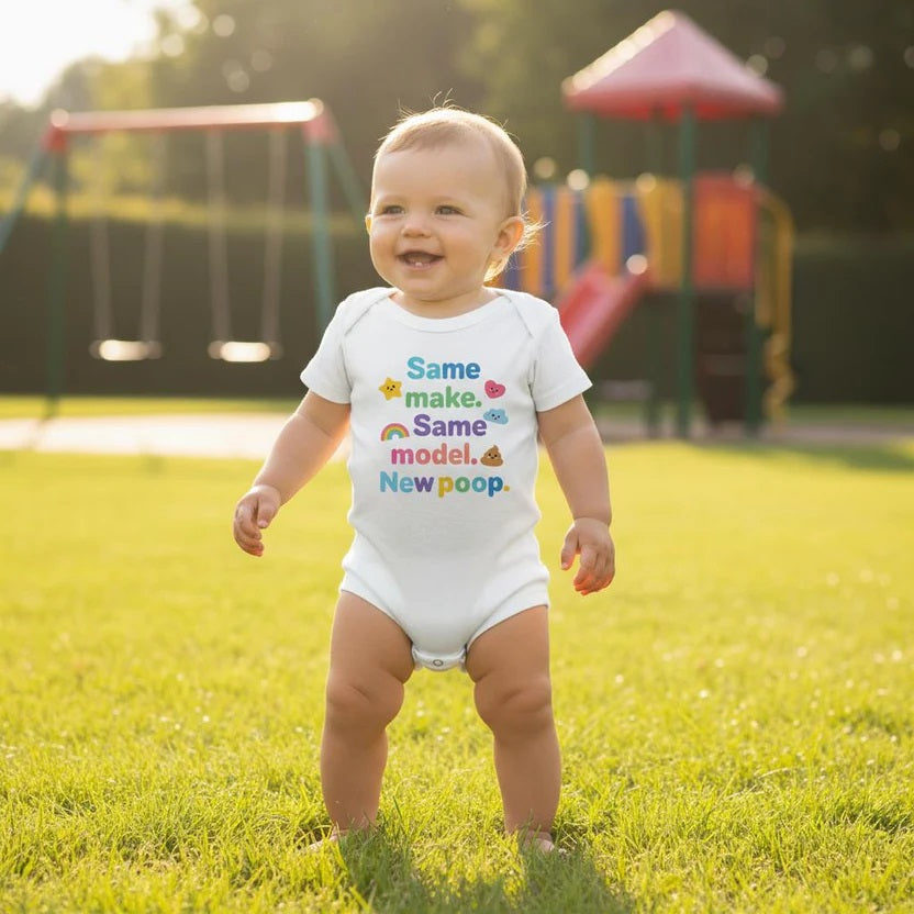 Same make. Same model. New poop. - Baby-Kurzarmbody aus Bio-Baumwolle